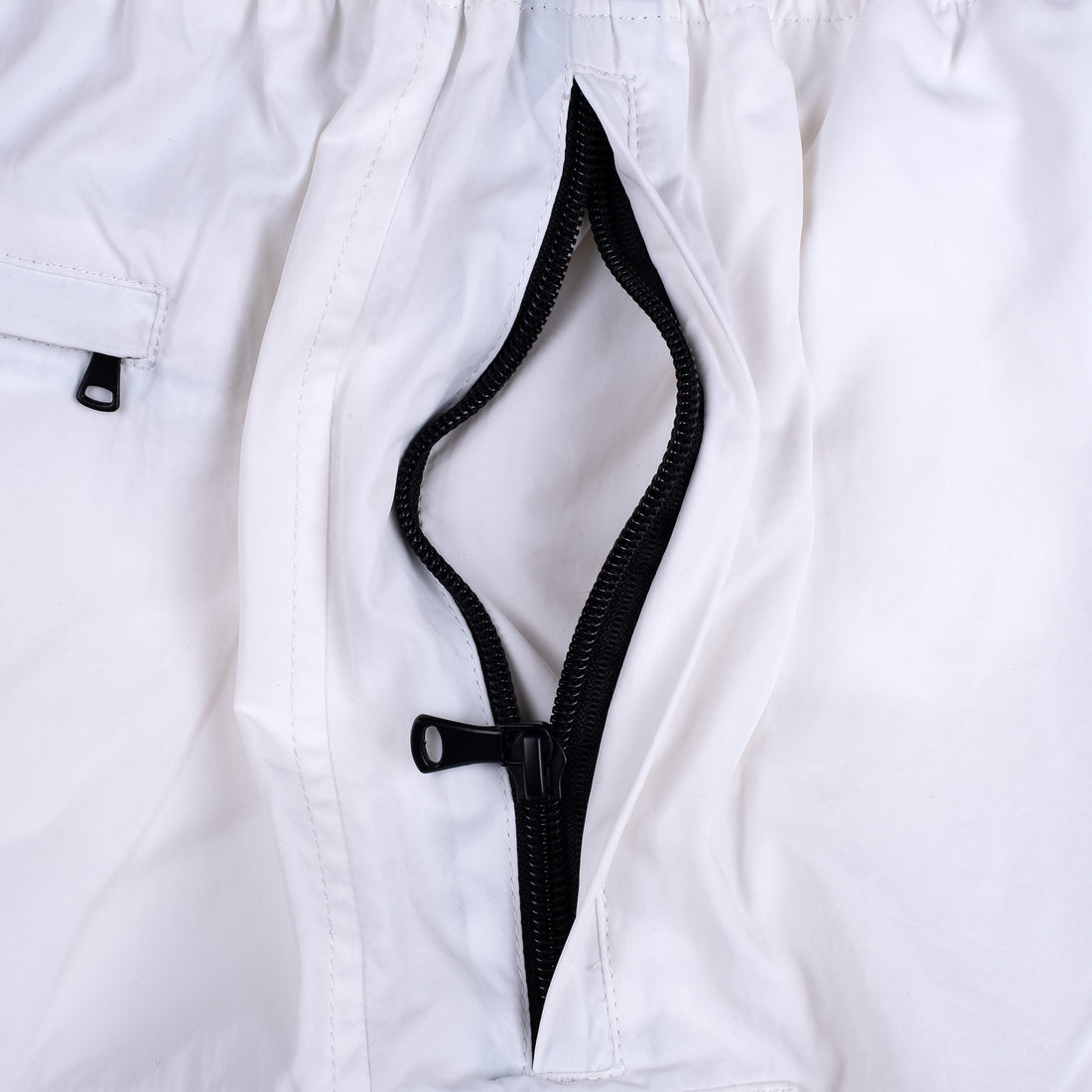 Luxury Cargo Shorts V2 - White – Privacy.clo